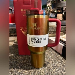 Stanley X Lainey Wilson Limited edition Quencher - Country Gold